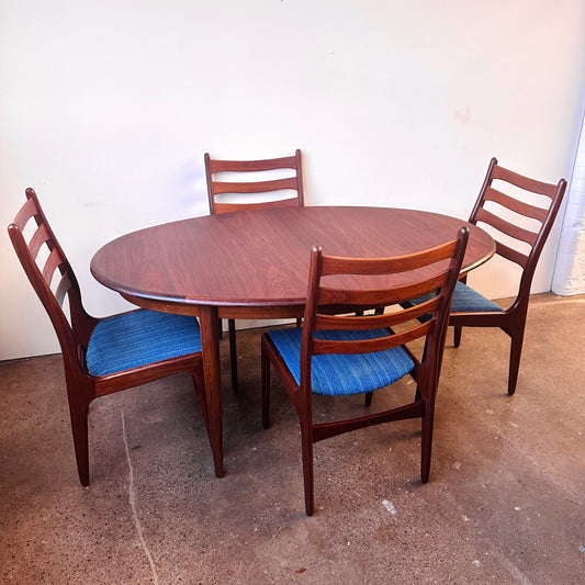 GUDME DANISH ROSEWOOD OVAL DINING TABLE