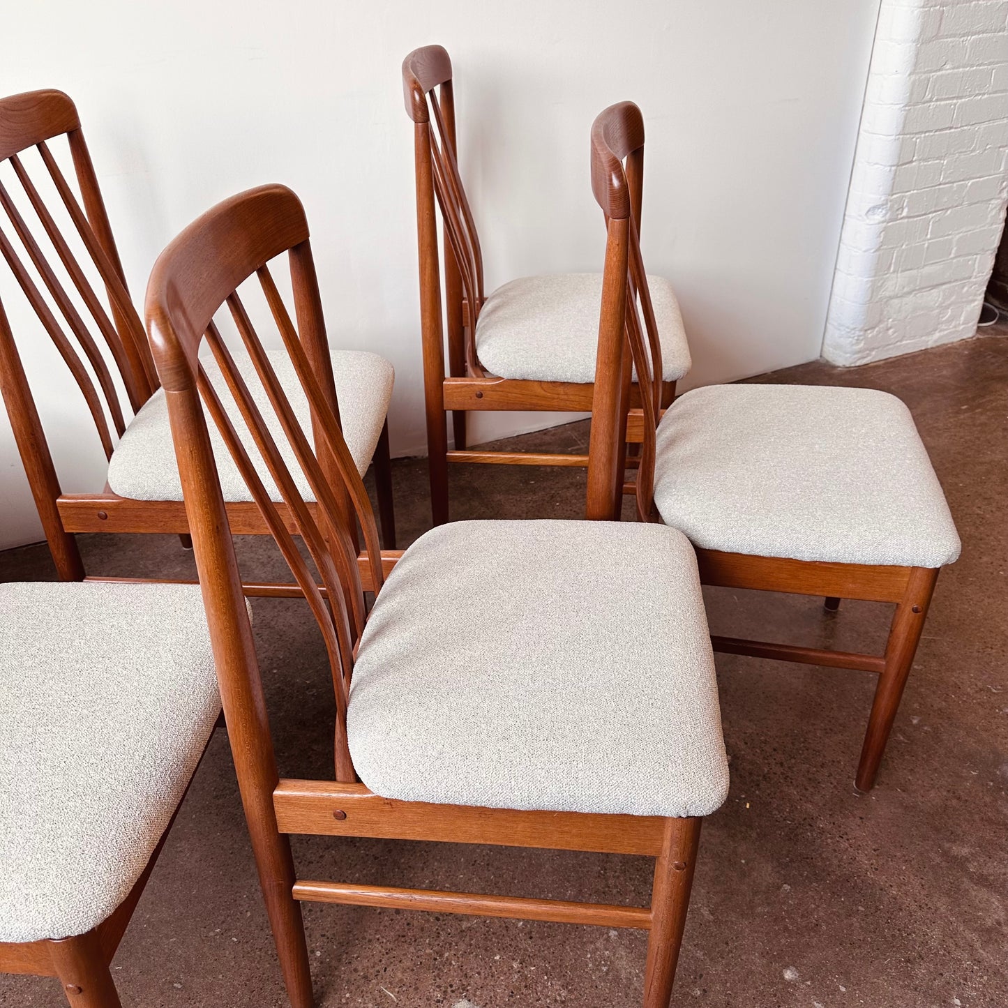 TEAK BENNY LINDEN RAILBACK DINING CHAIRS - S/6