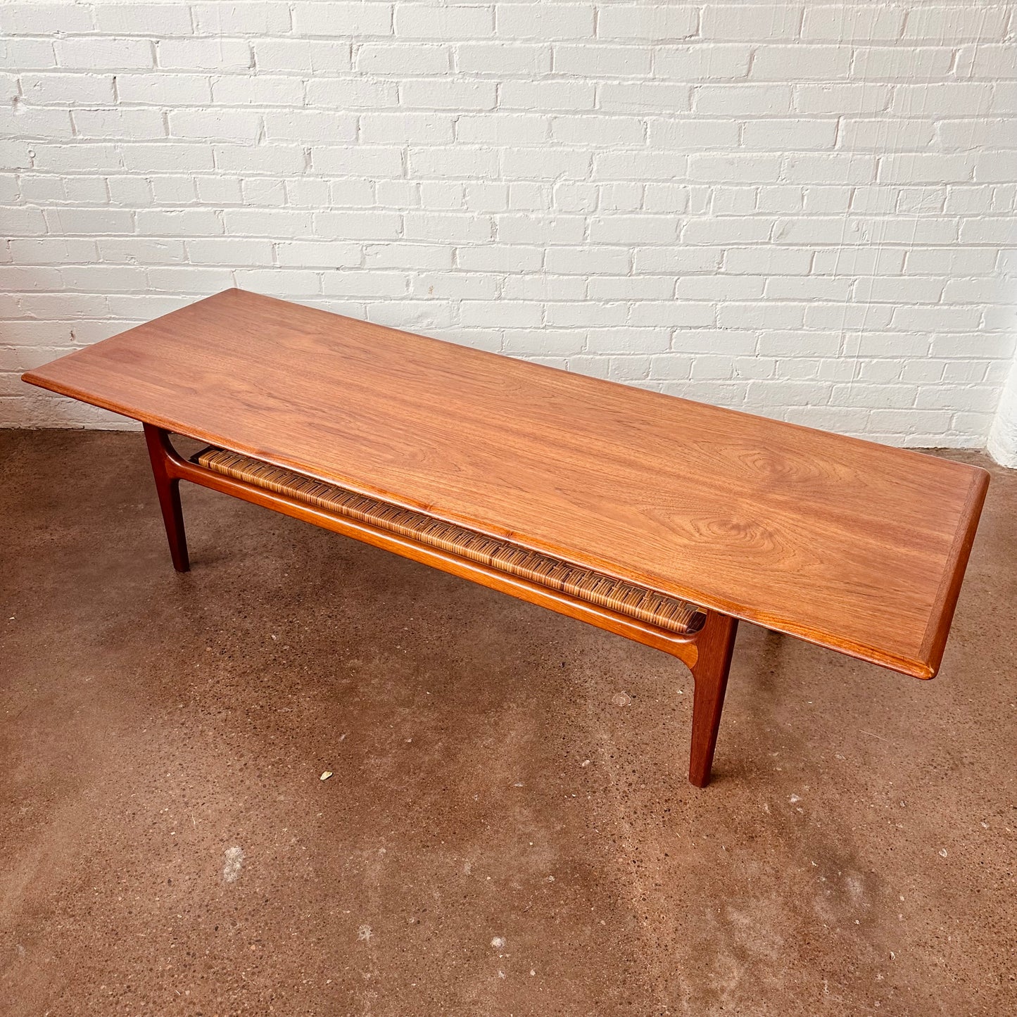 TRIOH DANISH TEAK COFFEE TABLE