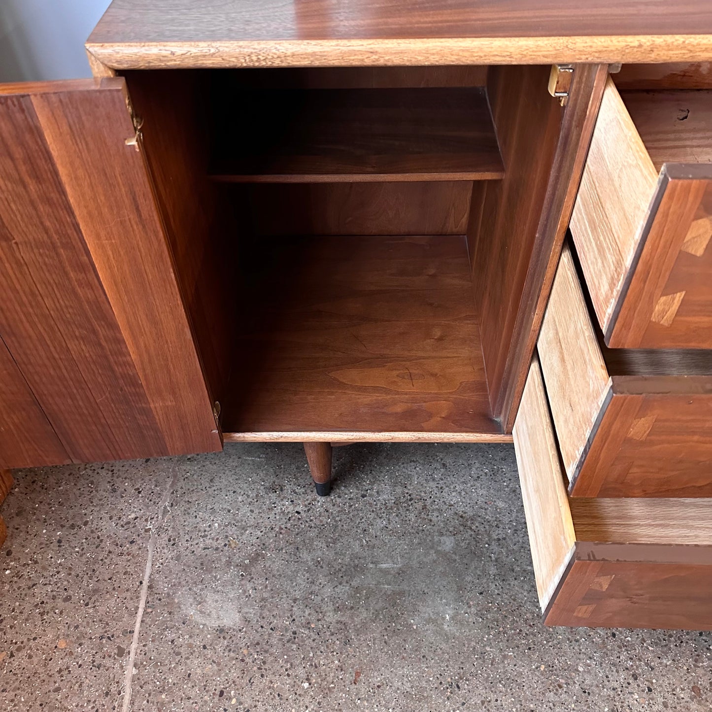 LANE ACCLAIM ANDRES BUS MID-CENTURY TWO PIECE HUTCH