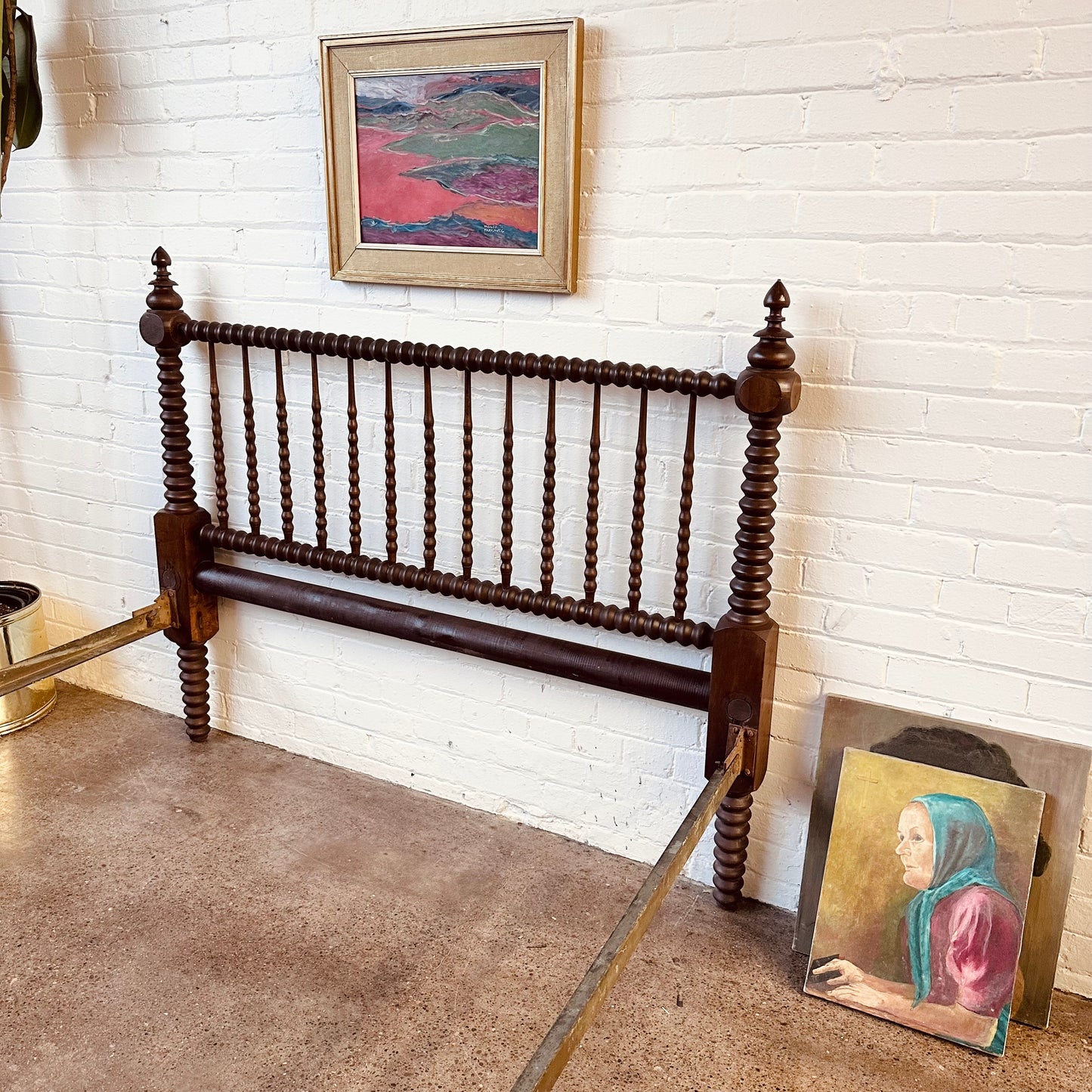 ANTIQUE JENNY LIND SPINDLE SPOOL BED - SIZE FULL