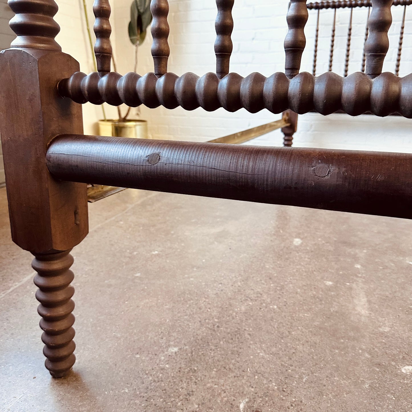 ANTIQUE JENNY LIND SPINDLE SPOOL BED - SIZE FULL
