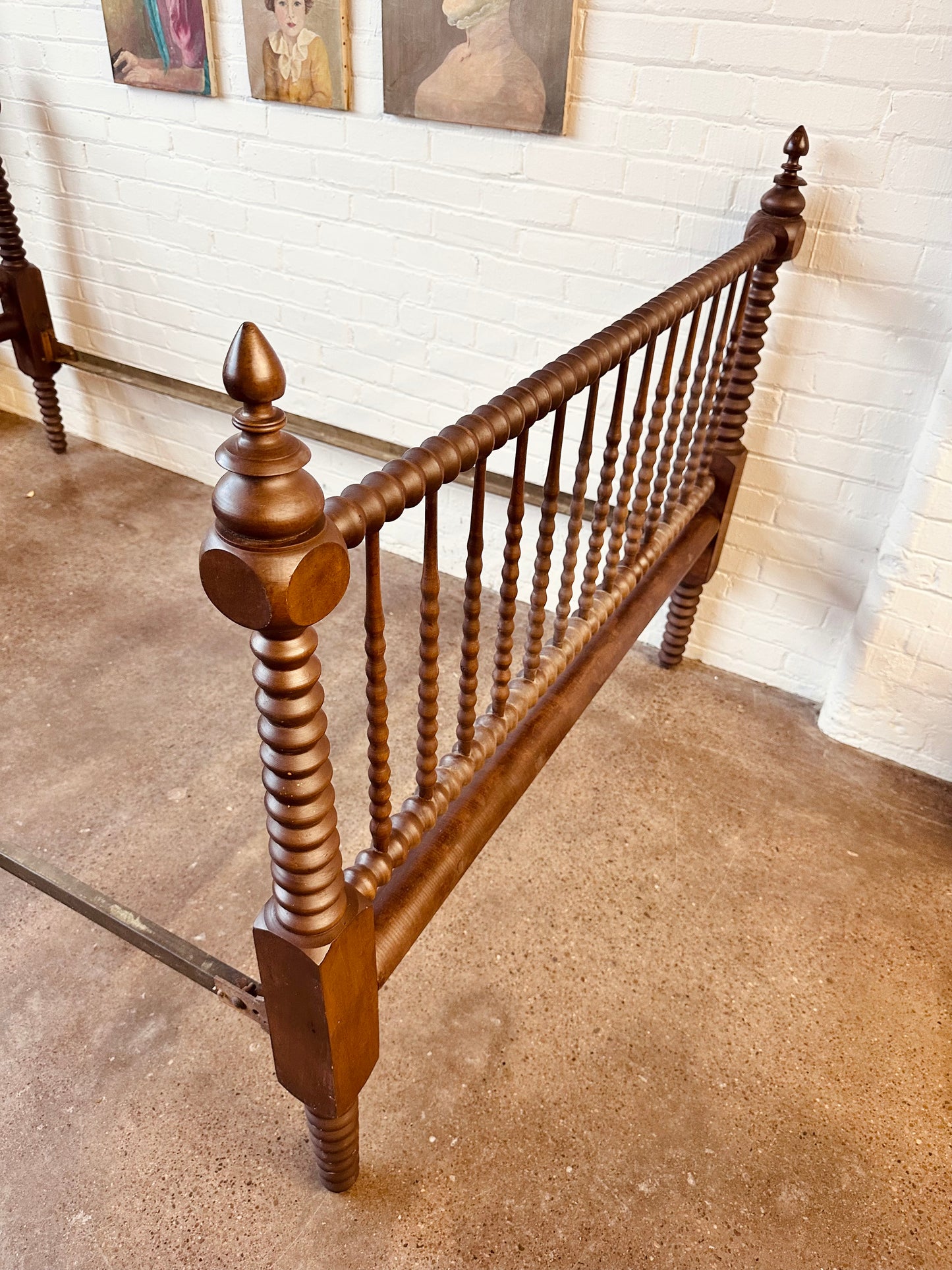 ANTIQUE JENNY LIND SPINDLE SPOOL BED - SIZE FULL