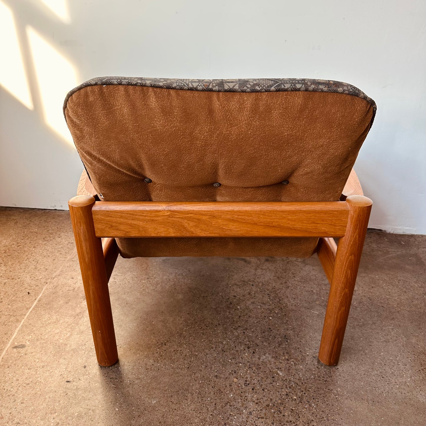 DANISH MODERN TEAK ACCENT CHAIR