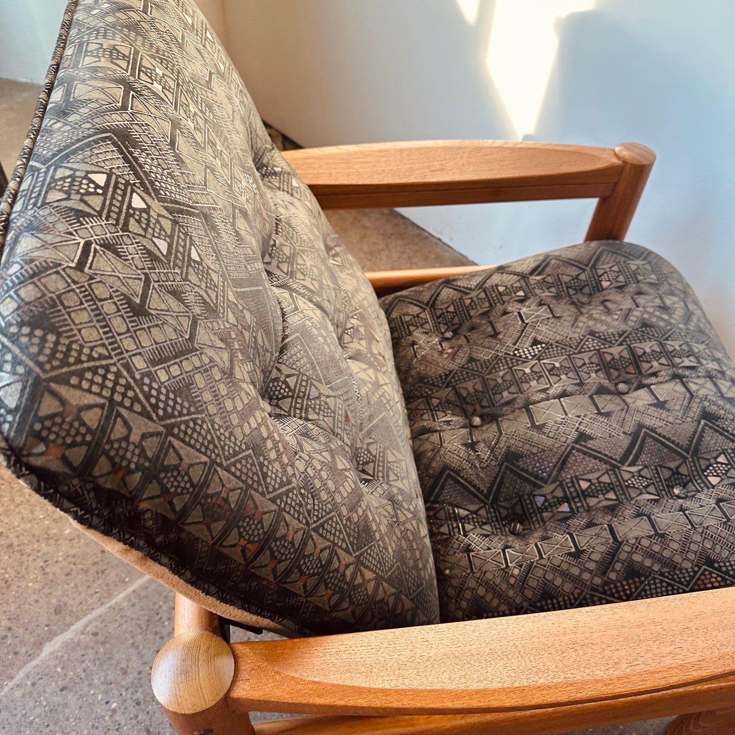 DANISH MODERN TEAK ACCENT CHAIR