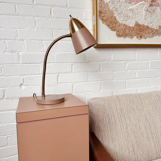 MCM MAUVE & BRASS GOOSENECK DESK LAMP