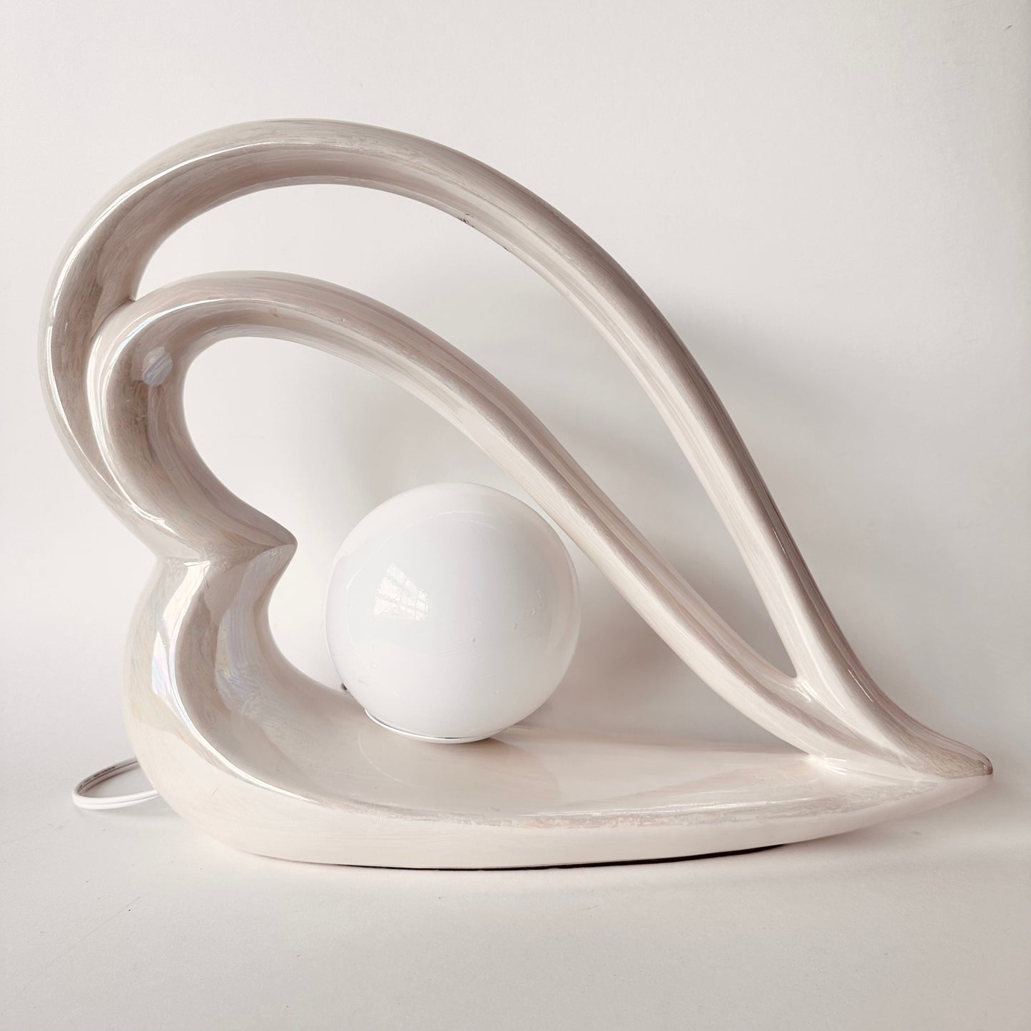 POST-MODERN HEART SHAPED CERAMIC LAMP