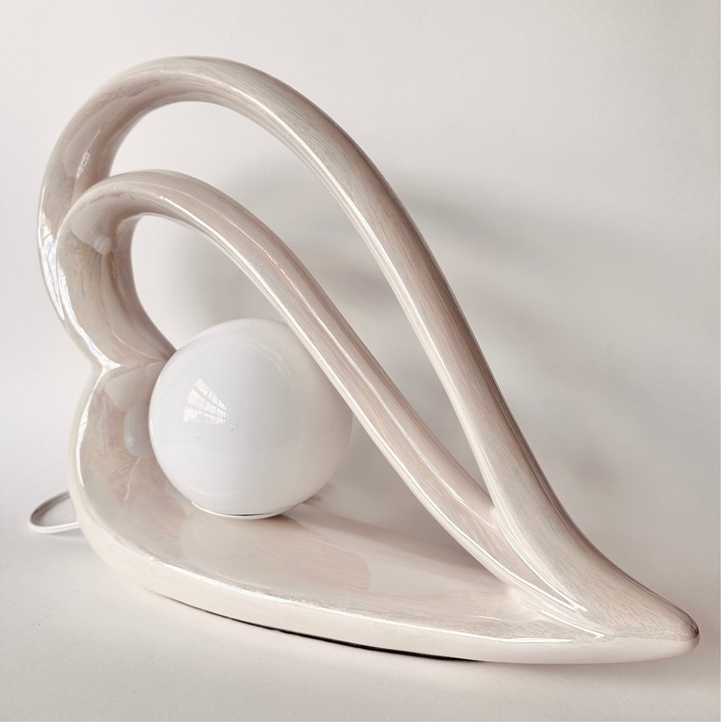 POST-MODERN HEART SHAPED CERAMIC LAMP