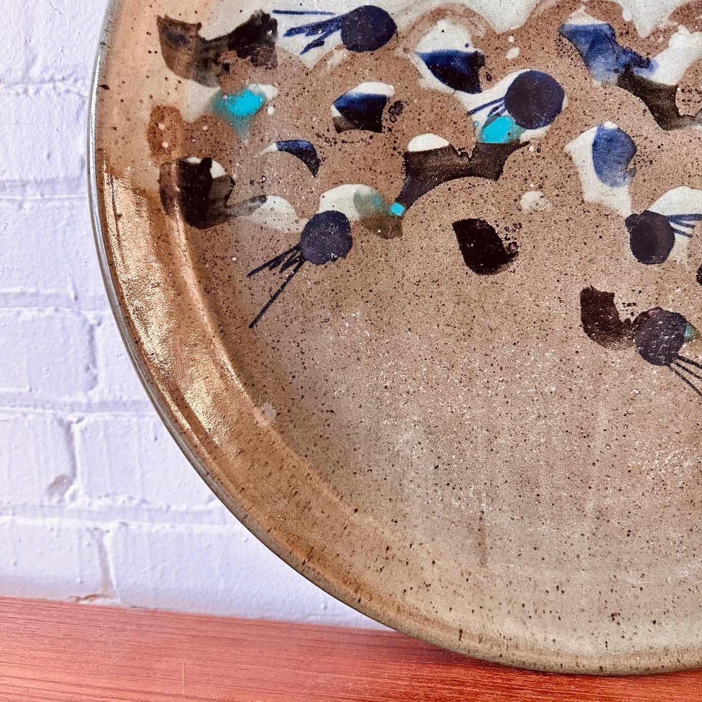 VINTAGE MID-CENTURY CERAMIC STUDIO POTTERY ROUND TRAY