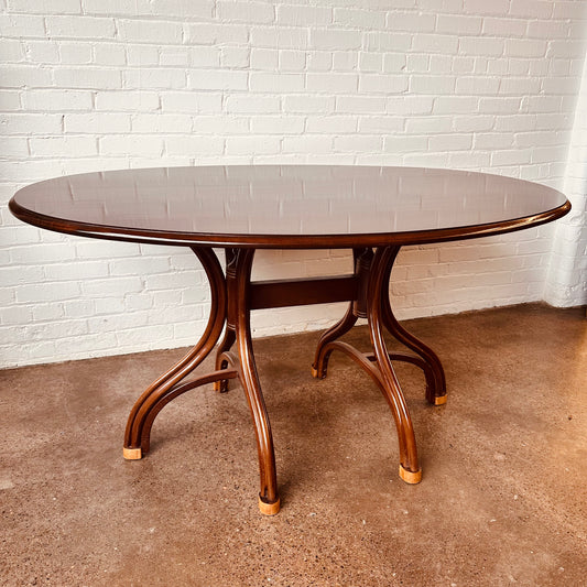 THONET BENTWOOD OVAL DINING TABLE FROM EARLY 20TH CENTURY