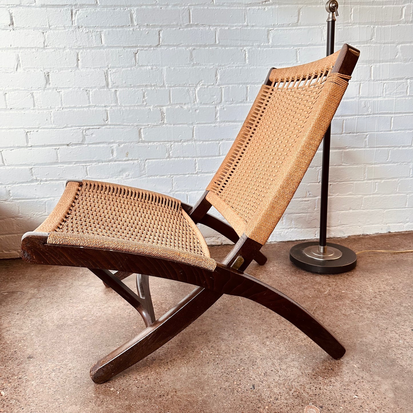 HANS WEGNER PAPER CORD FOLDING ROPE CHAIR
