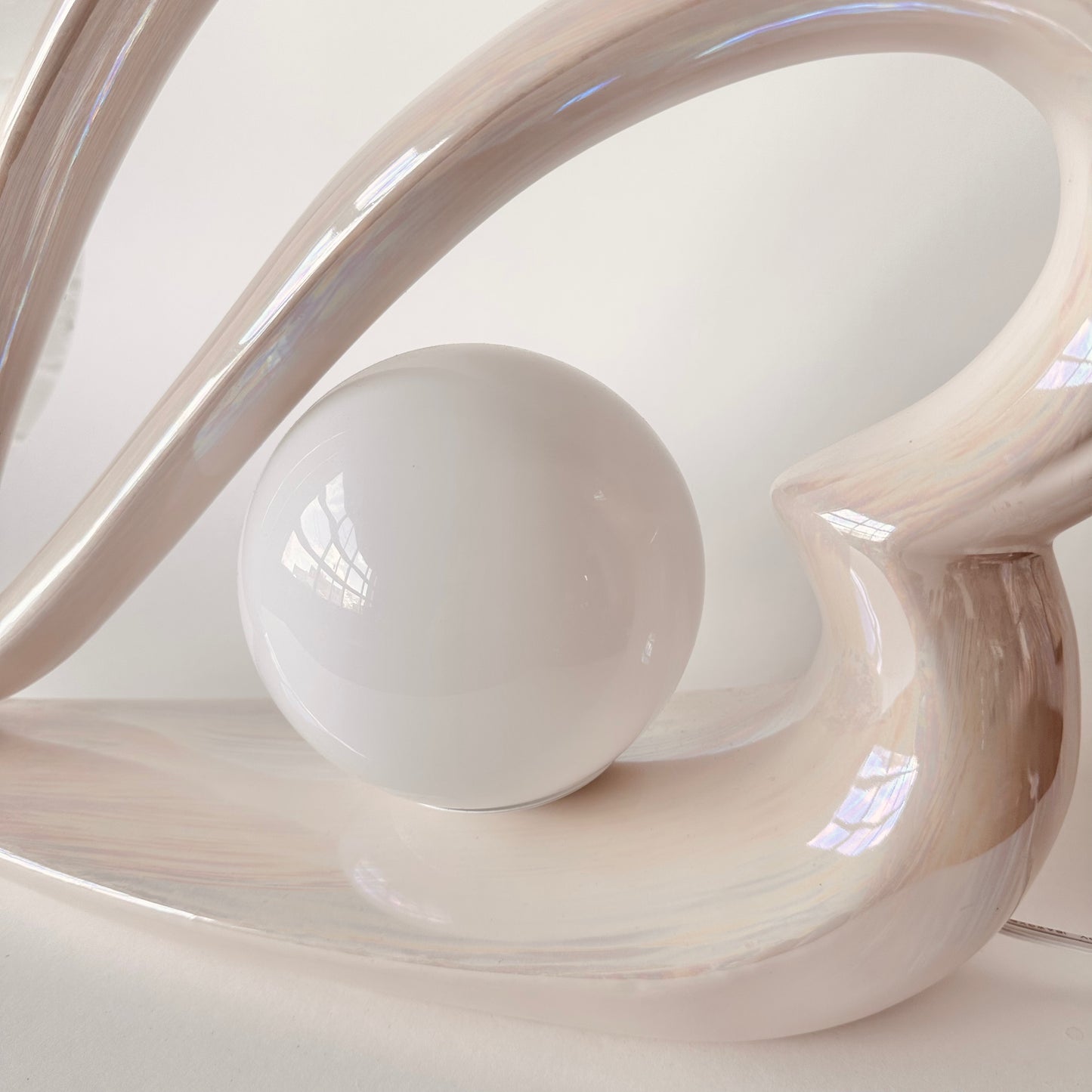 POST-MODERN HEART SHAPED CERAMIC LAMP