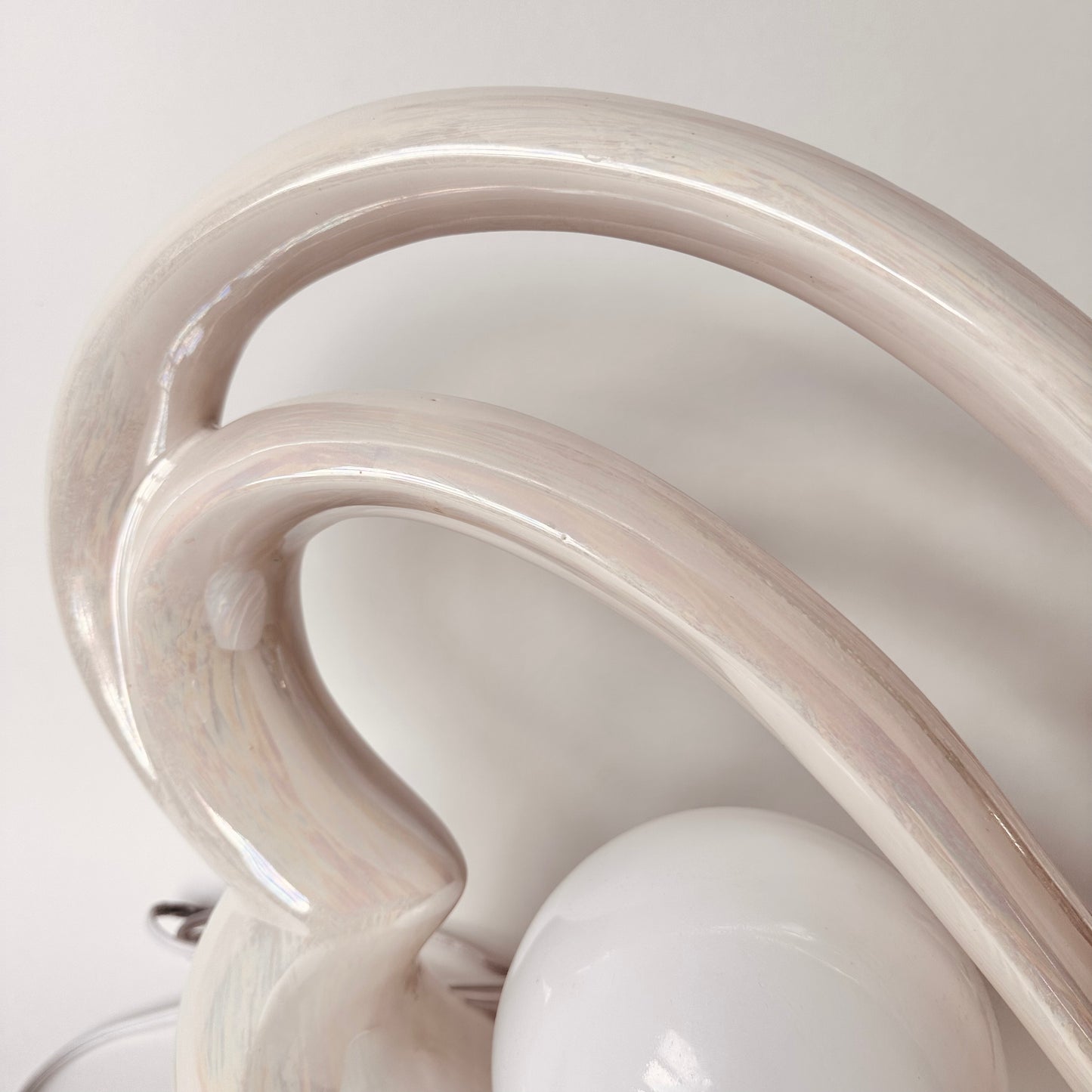 POST-MODERN HEART SHAPED CERAMIC LAMP