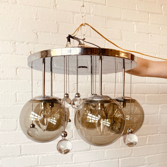 VINTAGE LIGHTOLIER FIVE GLOBE CHANDELIER