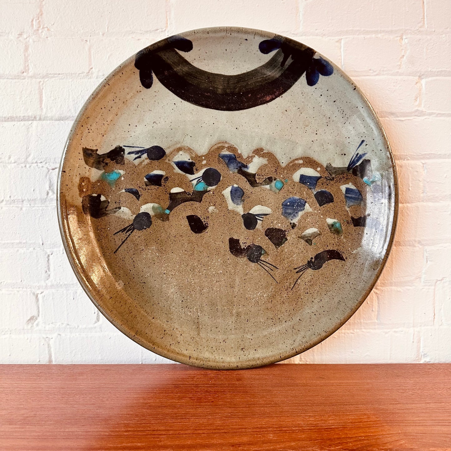 VINTAGE MID-CENTURY CERAMIC STUDIO POTTERY ROUND TRAY