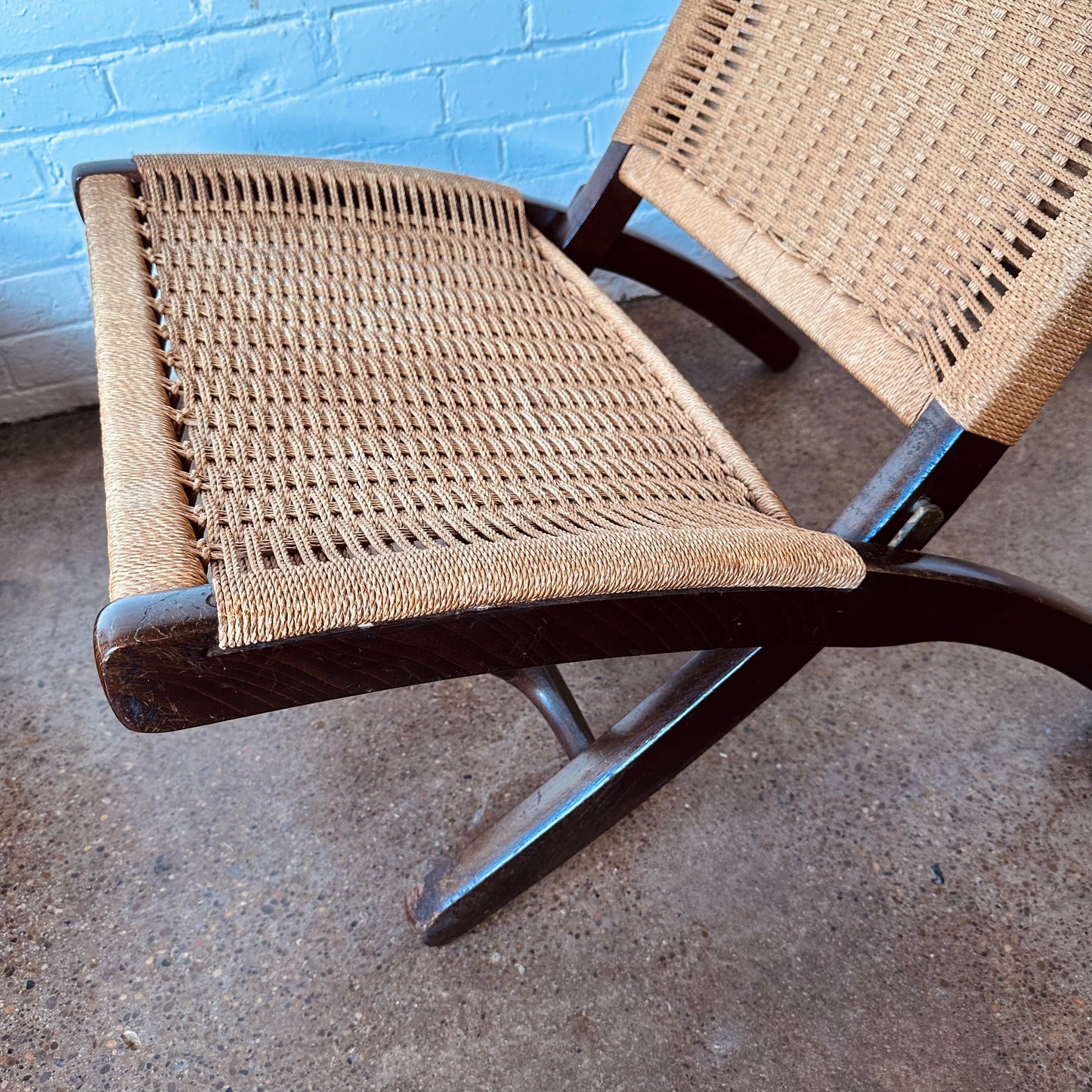 HANS WEGNER PAPER CORD FOLDING ROPE CHAIR