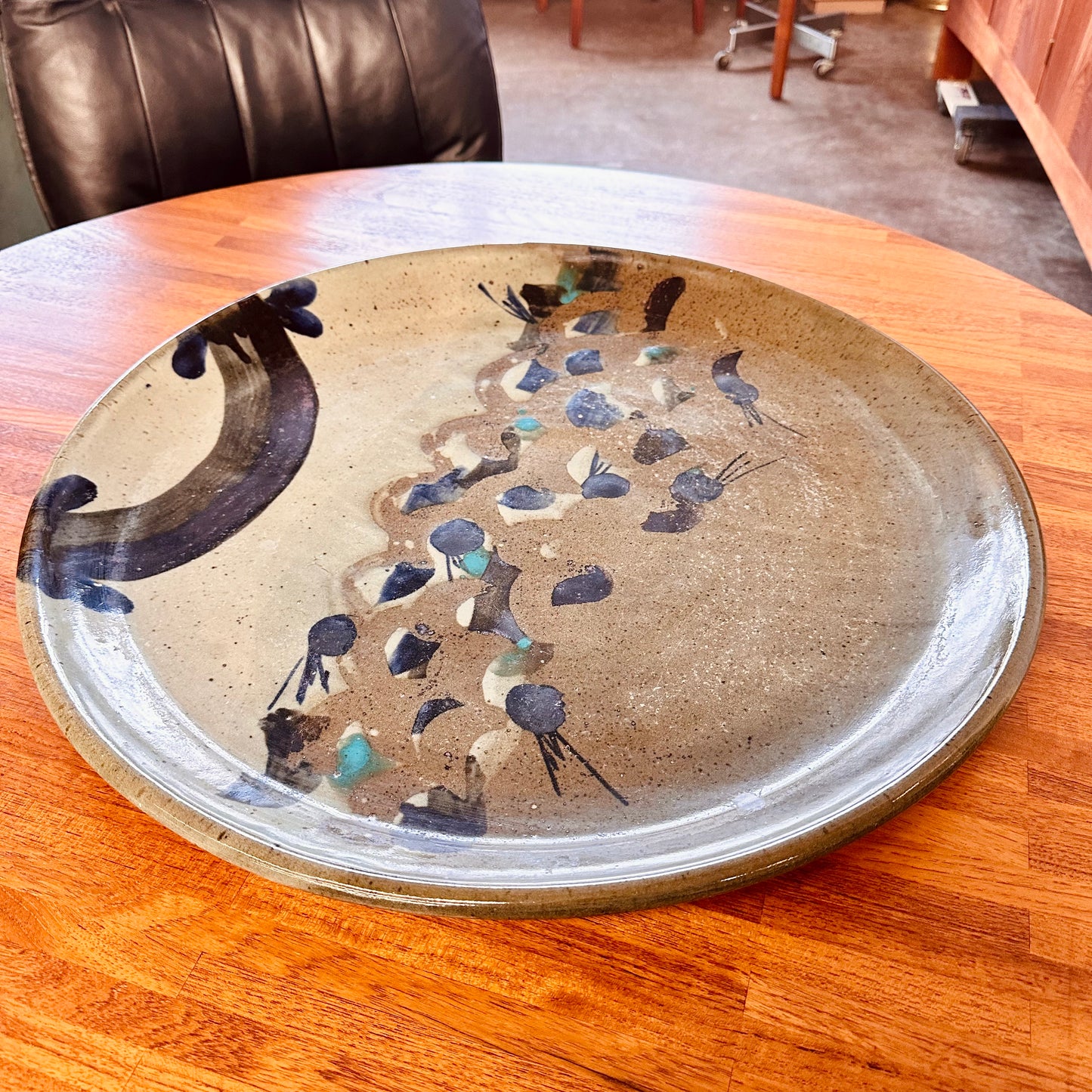 VINTAGE MID-CENTURY CERAMIC STUDIO POTTERY ROUND TRAY