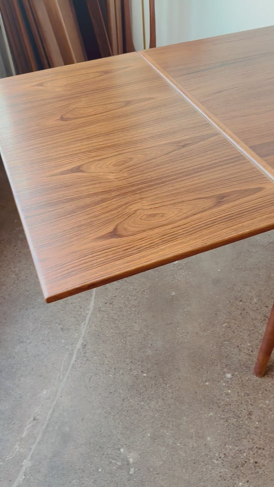 DANISH TEAK AM MOBLER EXPANDABLE DRAW LEAF DINING TABLE