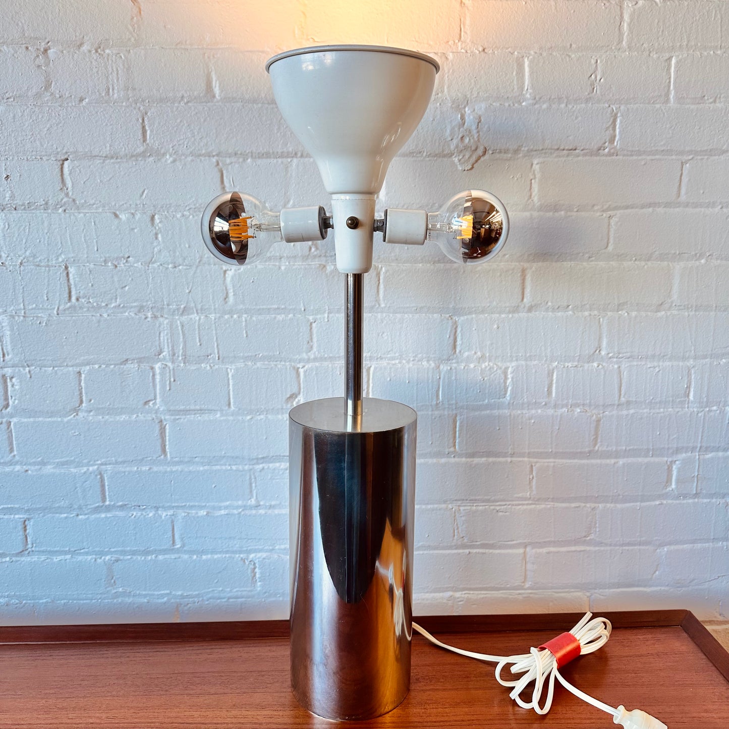 THREE LIGHT CYLINDRICAL TABLE LAMP BY GOFFREDO REGGIANI