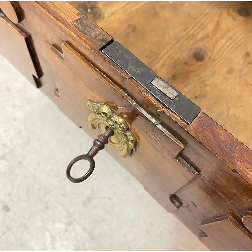 1780 FRENCH CHERRY WOOD COMMODE SAUTEUSE WITH LOCK