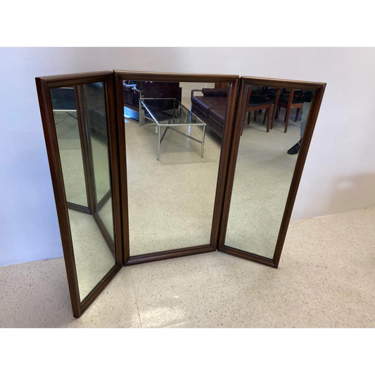 BROYHILL EMPHASIS TRI-FOLD ELEGANT MIRROR