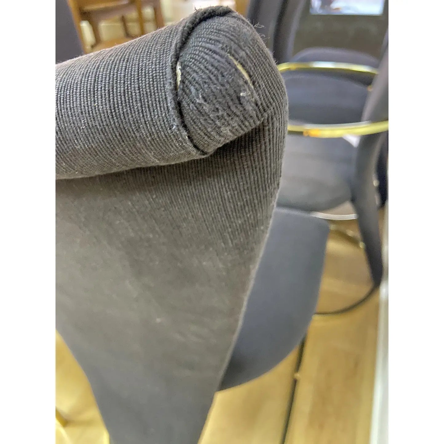 SET OF 8 DINING CHAIRS BY DESIGN INSTITUTE OF AMERICA