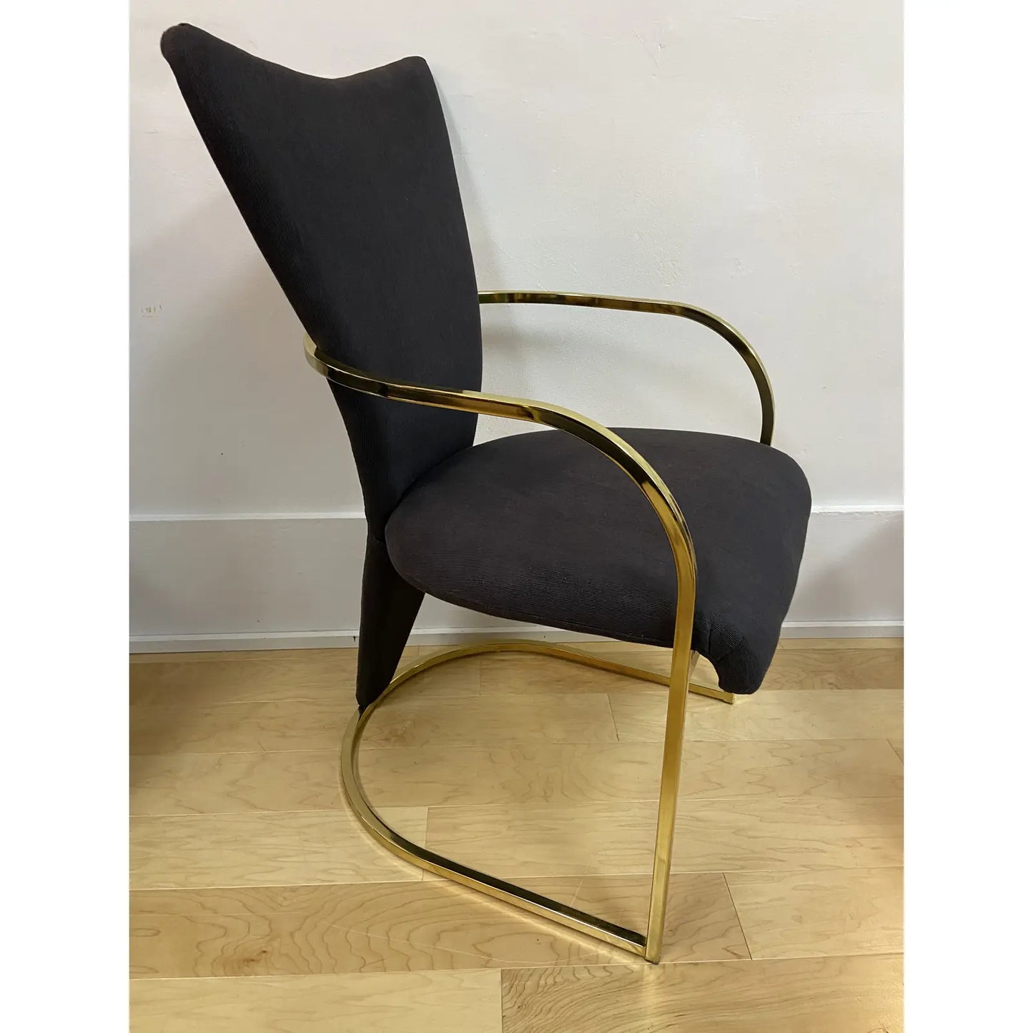 SET OF 8 DINING CHAIRS BY DESIGN INSTITUTE OF AMERICA