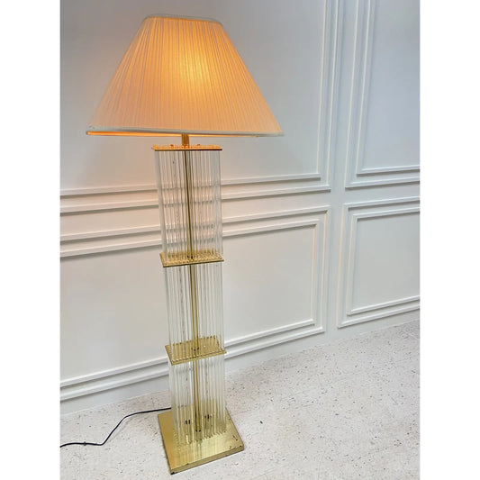 BRASS AND GLASS FLOOR LAMP IN GAETANO SCIOLARI STYLE