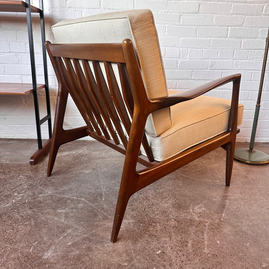 DANISH ARM CHAIR MODEL 596 BY LAWRENCE PEABODY FOR SELIG