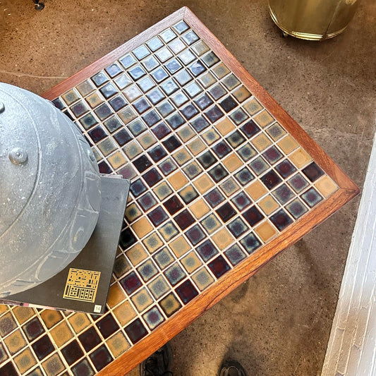 UNIQUE CERAMIC TILE COFFEE TABLE