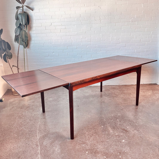 VEJLE STOLE ROSEWOOD DINING TABLE WITH EXTENSIONS