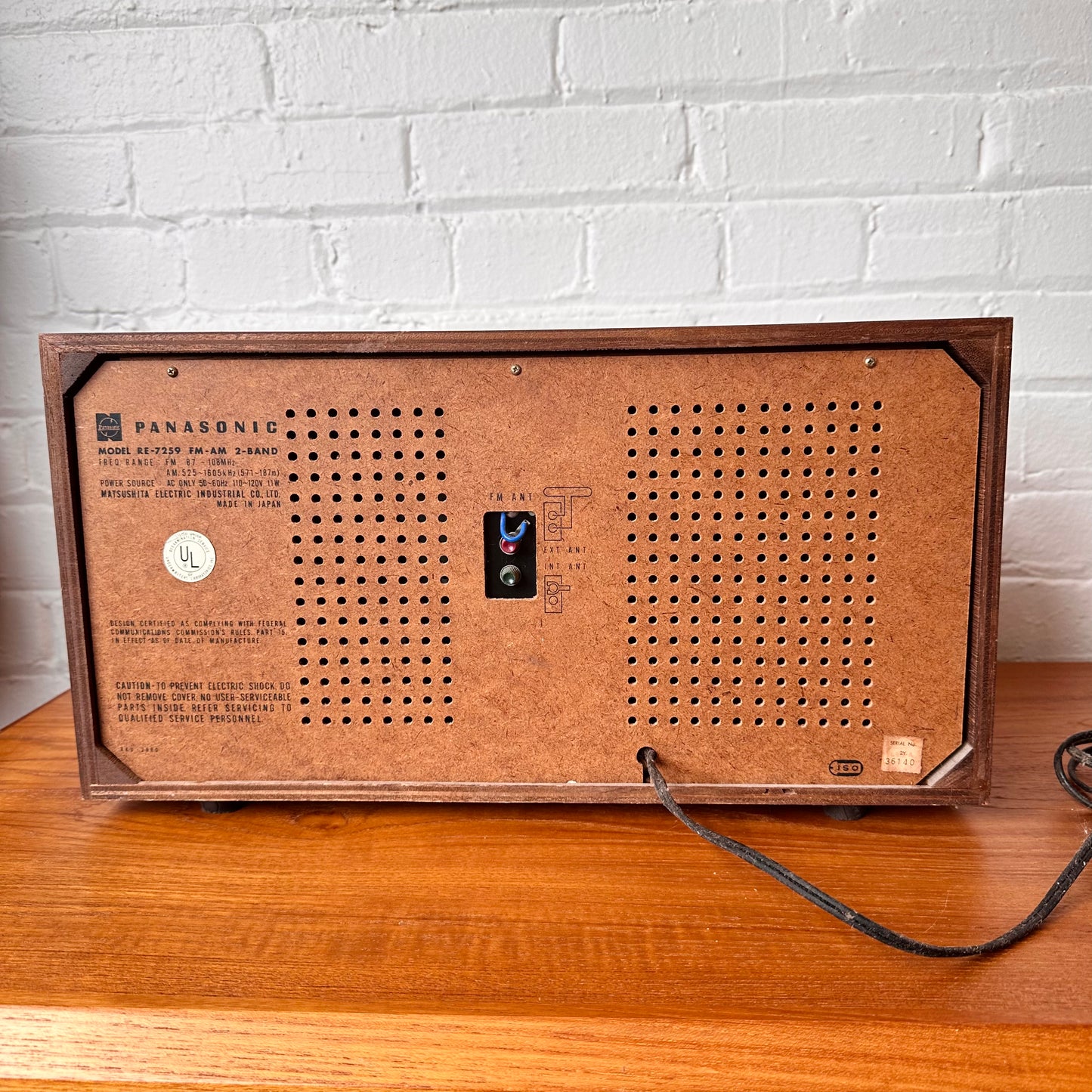 1968 PANASONIC TEAK SOLID STATE RADIO MODEL RE-7257