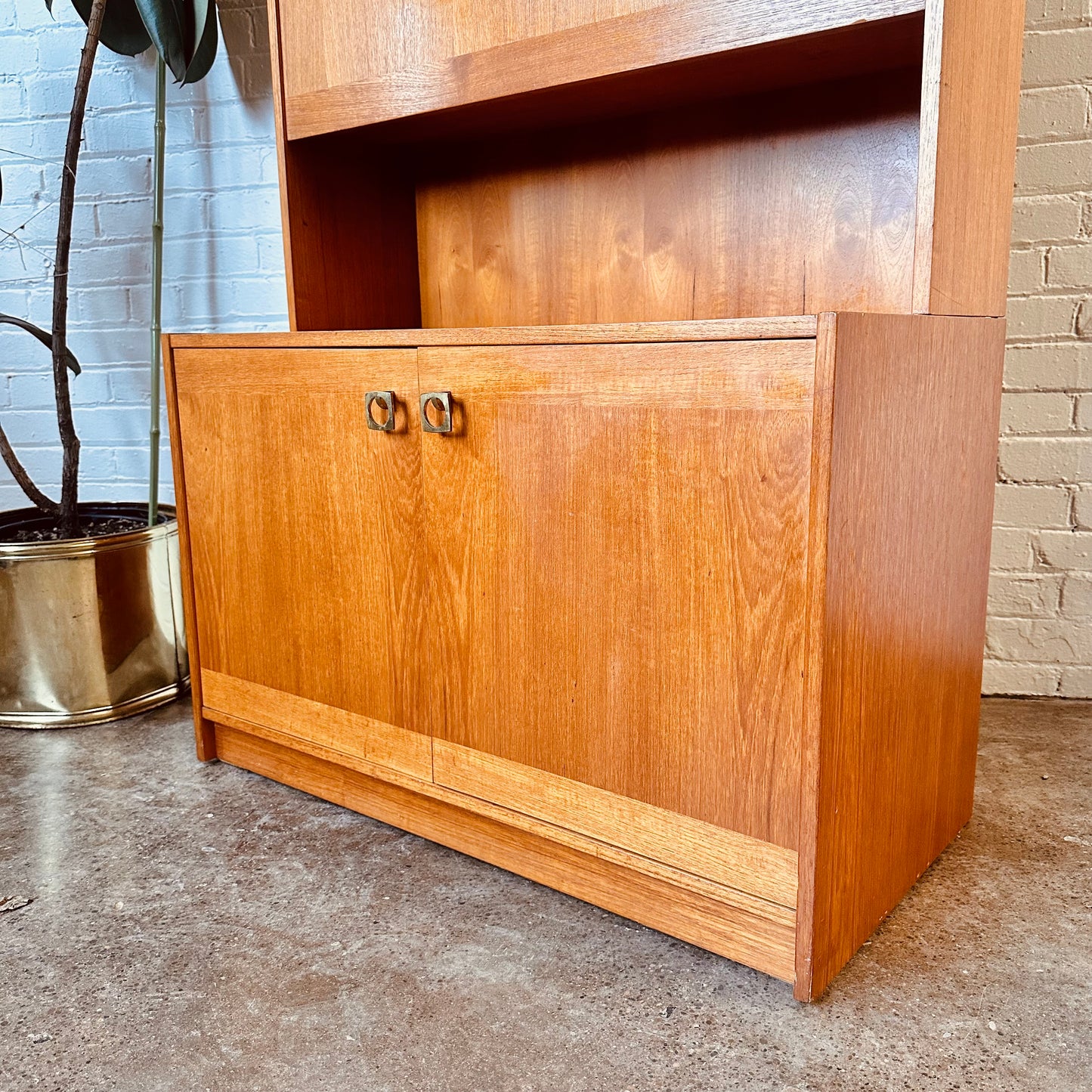 LIGNA PRAGUE TEAK BOOK SHELF CABINET