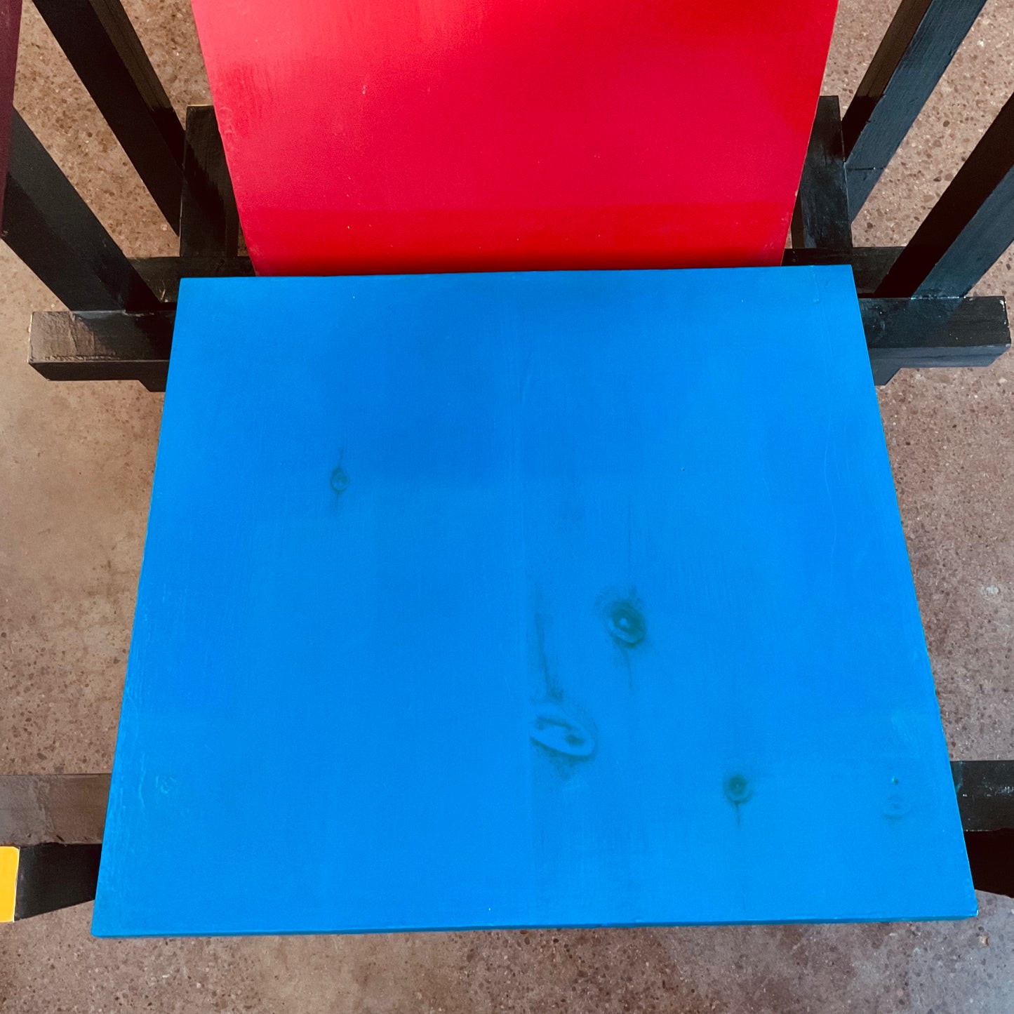 BAUHAUS STYLE RED + BLUE CHAIR BY GARRIT RIETVALD