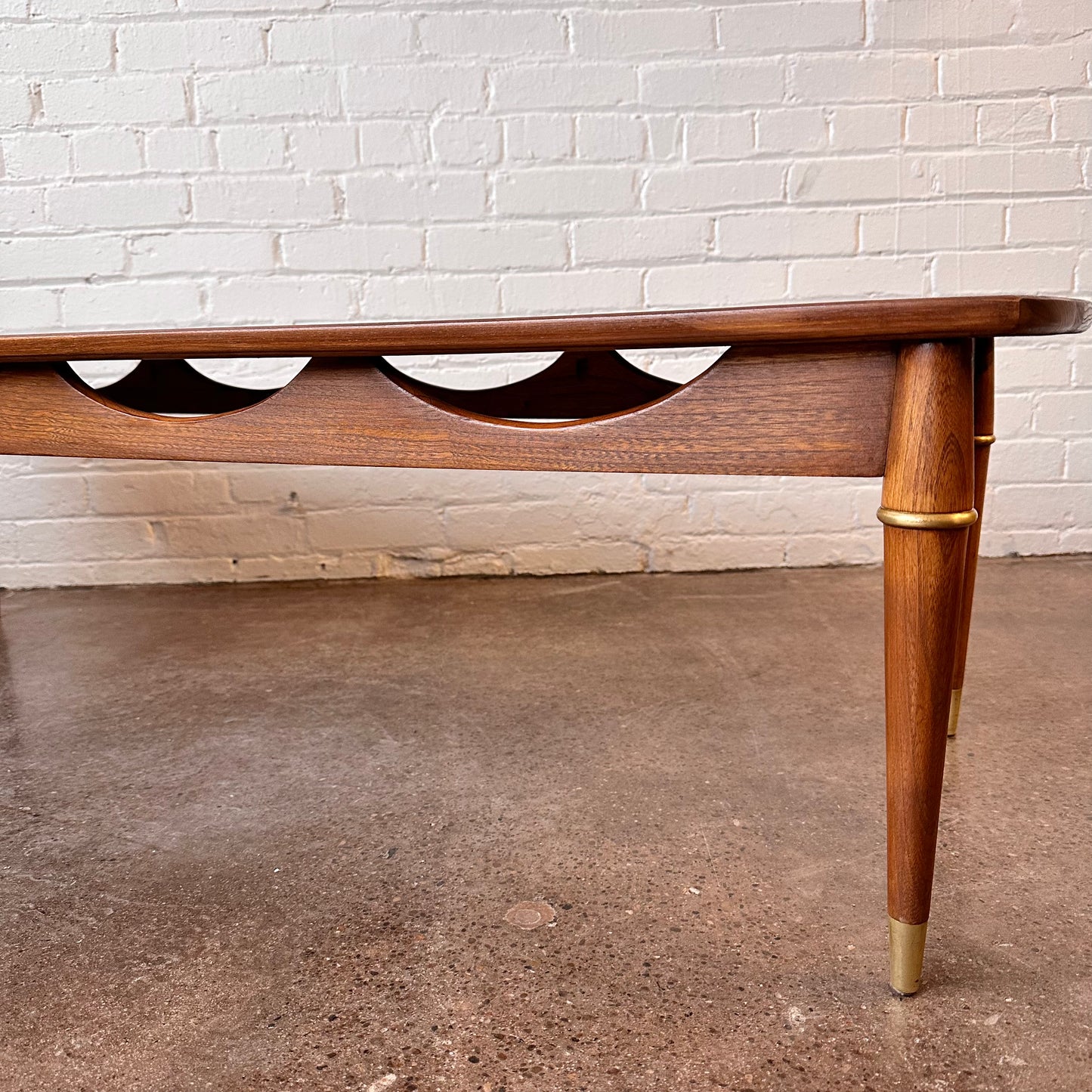 MCM ASH WOOD COFFEE TABLE WITH SCALLOPED BANDING