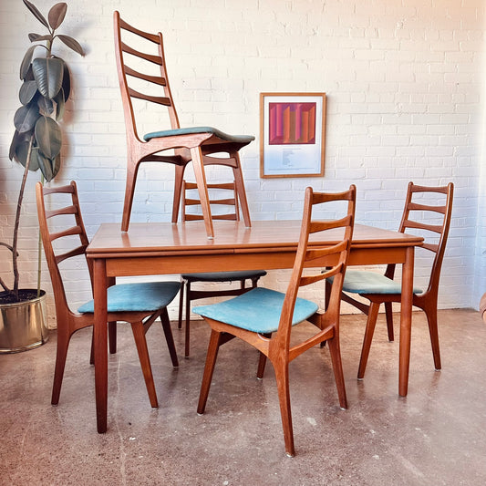 RESTORED DANISH TEAK DINING TABLE WITH DRAW LEAF