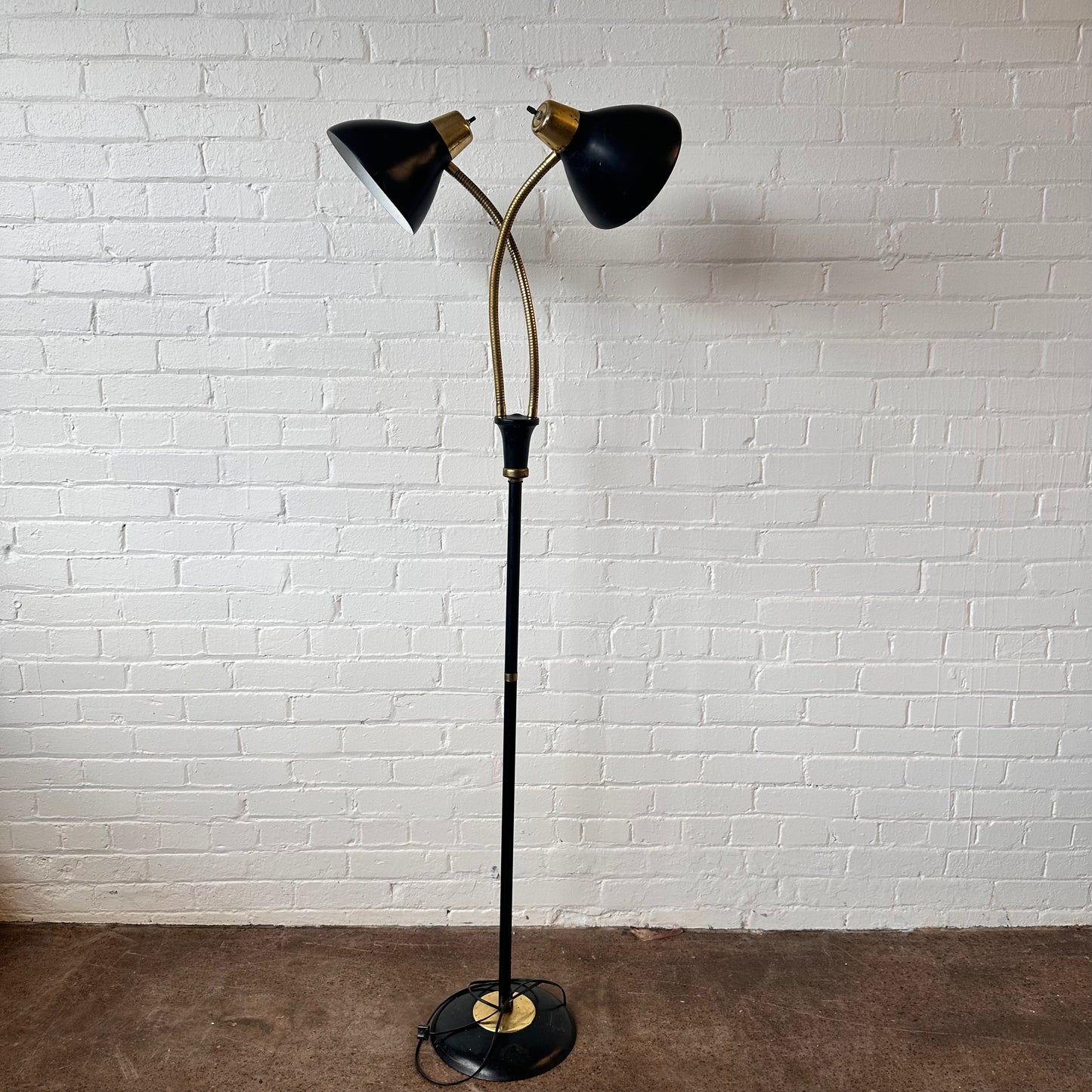 GERALD THURSTON GOOSENECK FLOOR LAMP WITH 2 CUP LIGHTS