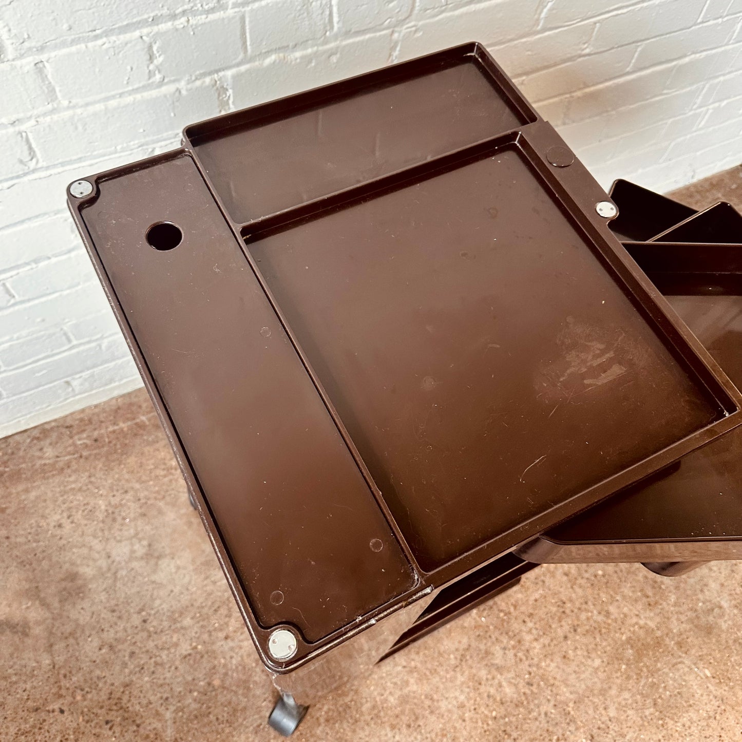 BROWN JOE COLOMBO’S BOBY TROLLEY CART