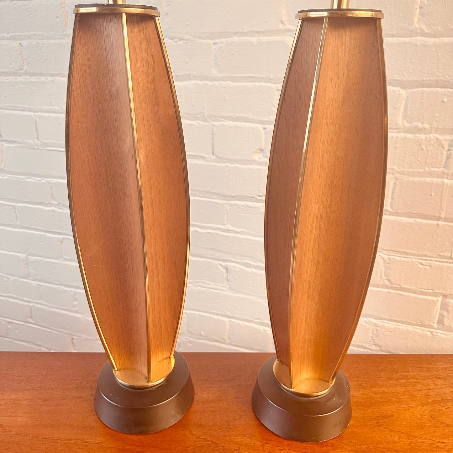 GERALD THURSTON WALNUT TABLE LAMPS - PAIR