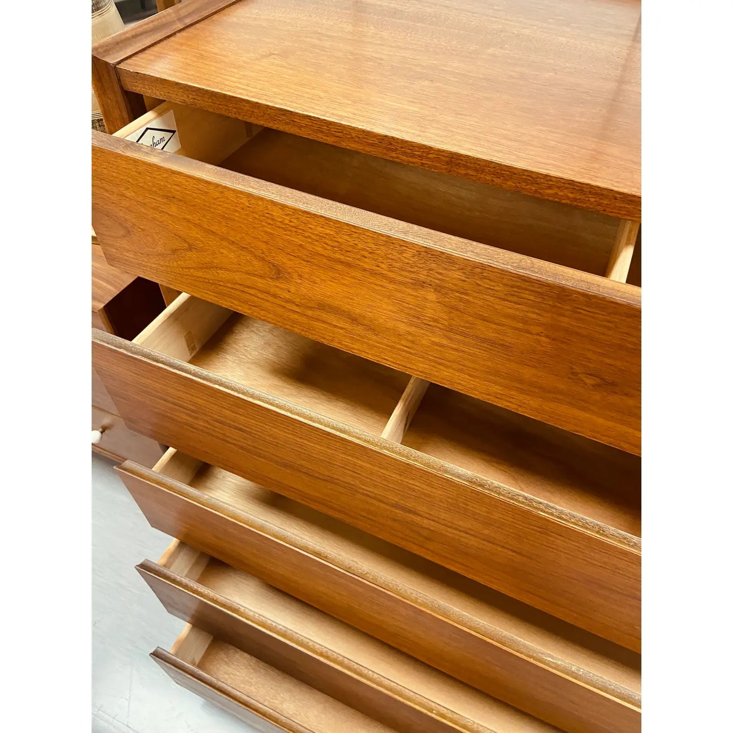 5 DRAWER DRESSER BY MERTON GERSHUN FOR AMERICAN OF MARTINSVILLE