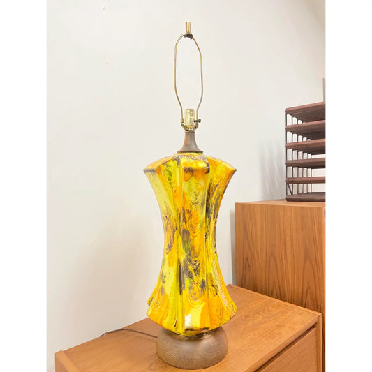 MCM YELLOW DRIP GLAZE CERAMIC TABLE LAMP