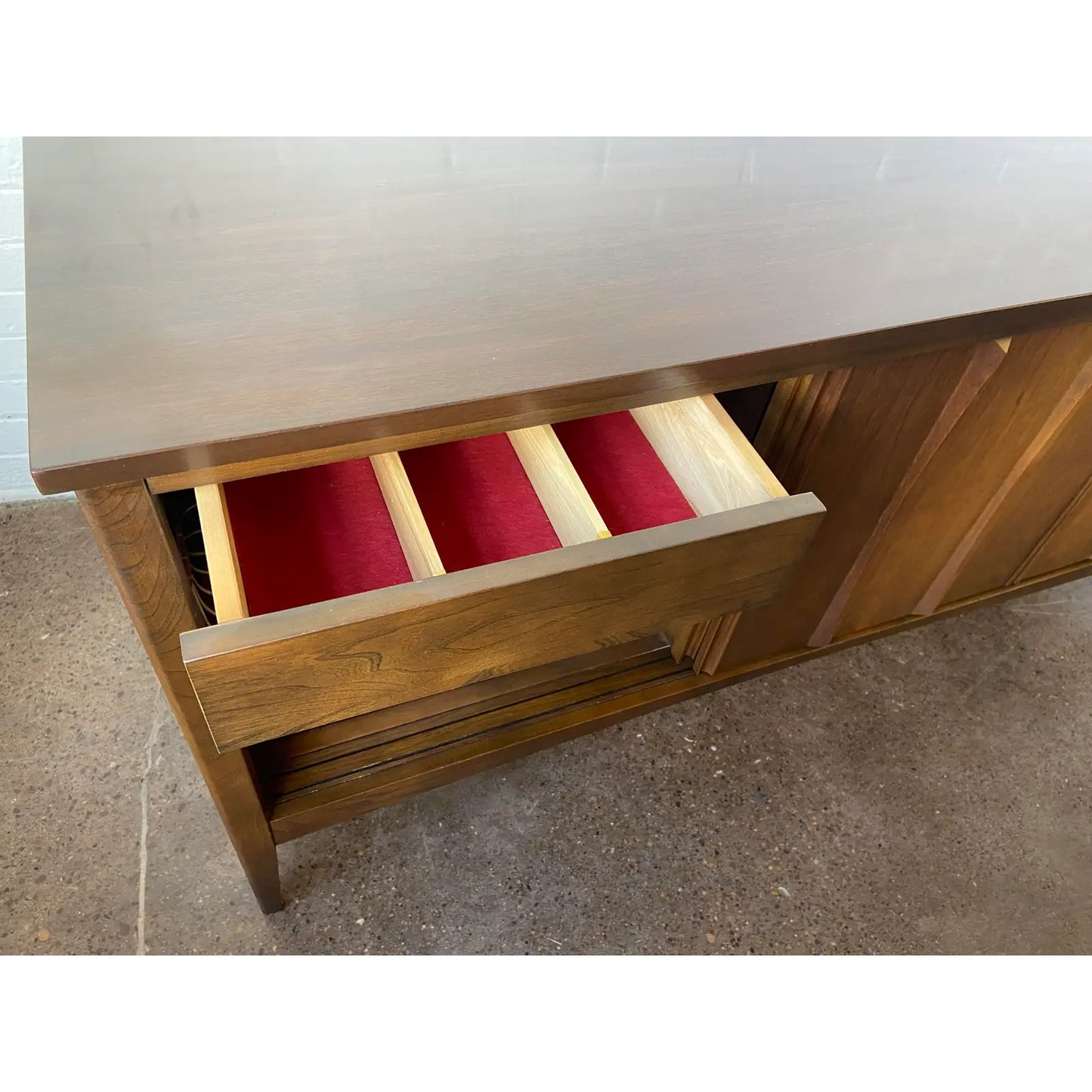 MCM WALNUT DEILCRAFT CREDENZA WITH BYPASS DOORS