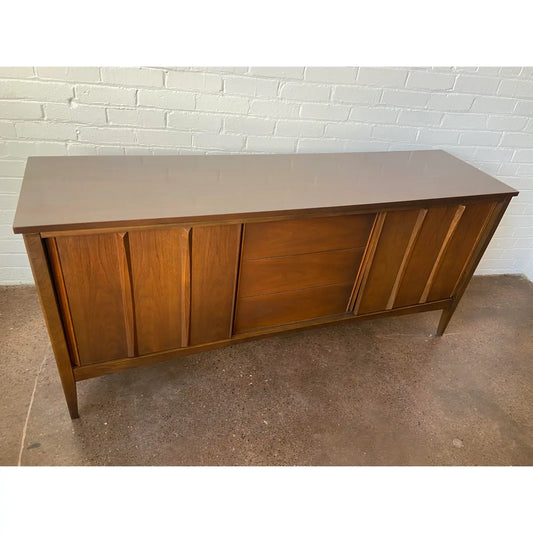 MCM WALNUT DEILCRAFT CREDENZA WITH BYPASS DOORS