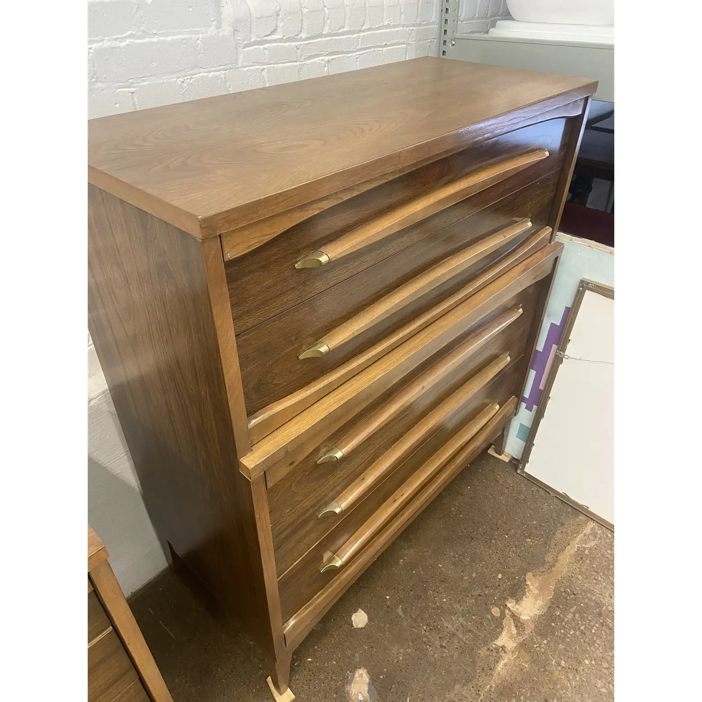 MCM 9 & 5 DRAWER WALNUT DRESSER SET BY KROEHLER