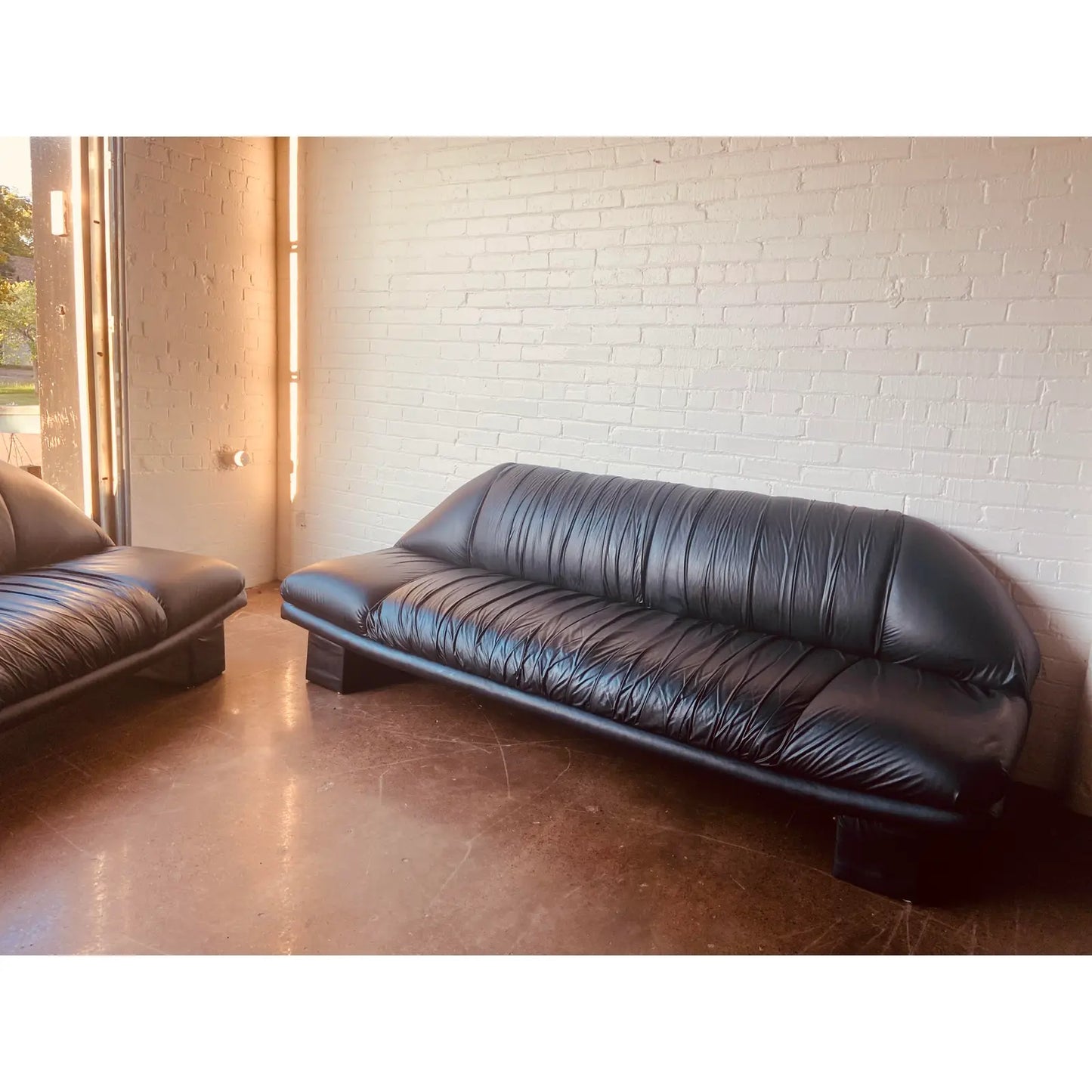 POST-MODERN PLEATED BLACK SOFA SET
