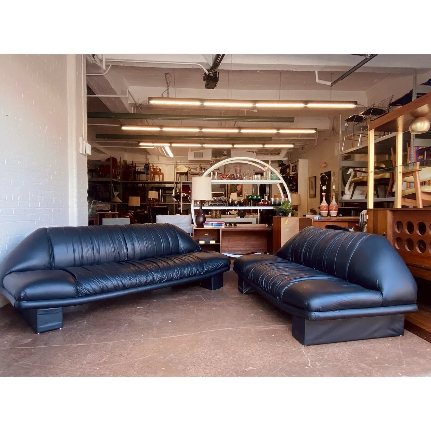 POST-MODERN PLEATED BLACK SOFA SET
