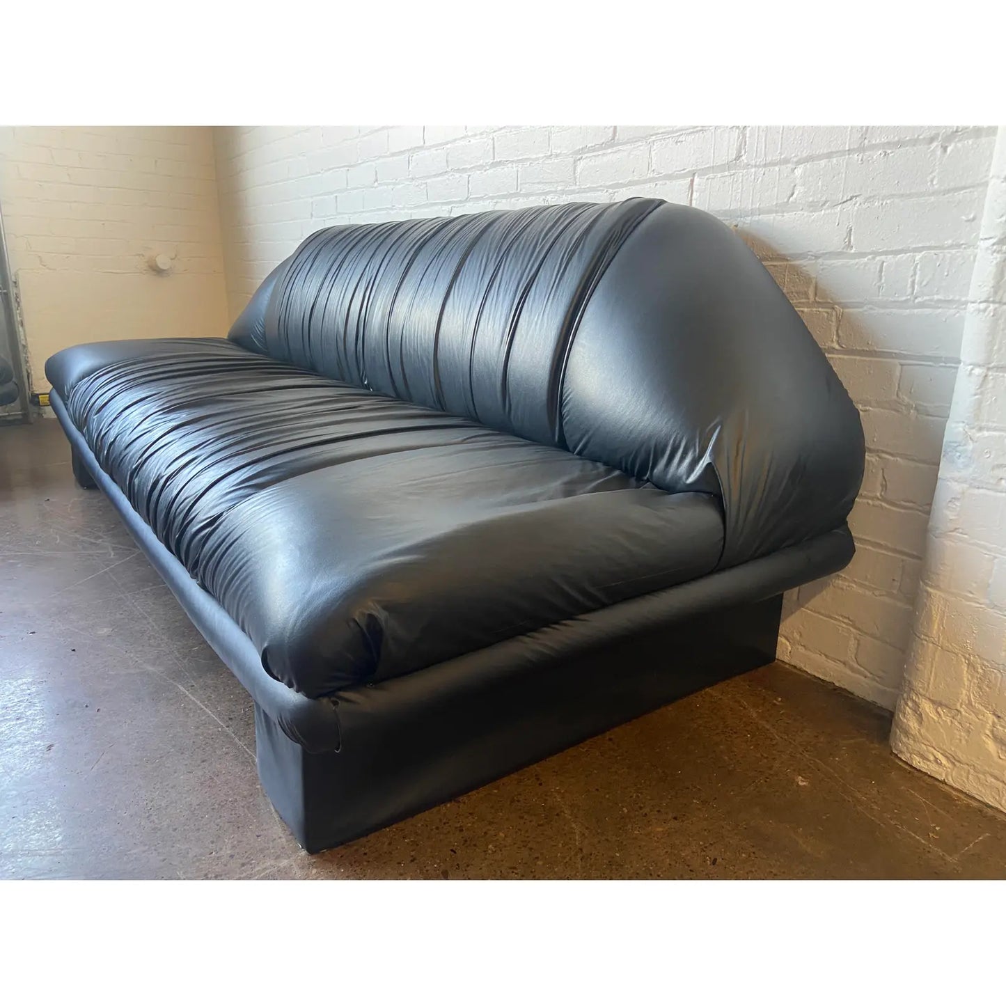 POST-MODERN PLEATED BLACK SOFA SET