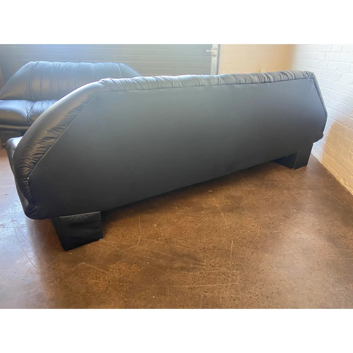 POST-MODERN PLEATED BLACK SOFA SET