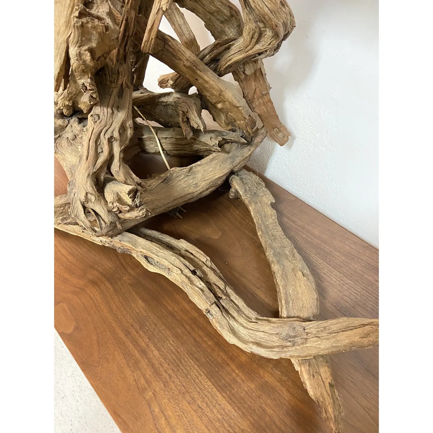 NATURAL DRIFTWOOD TABLE LAMP WITH SHADE