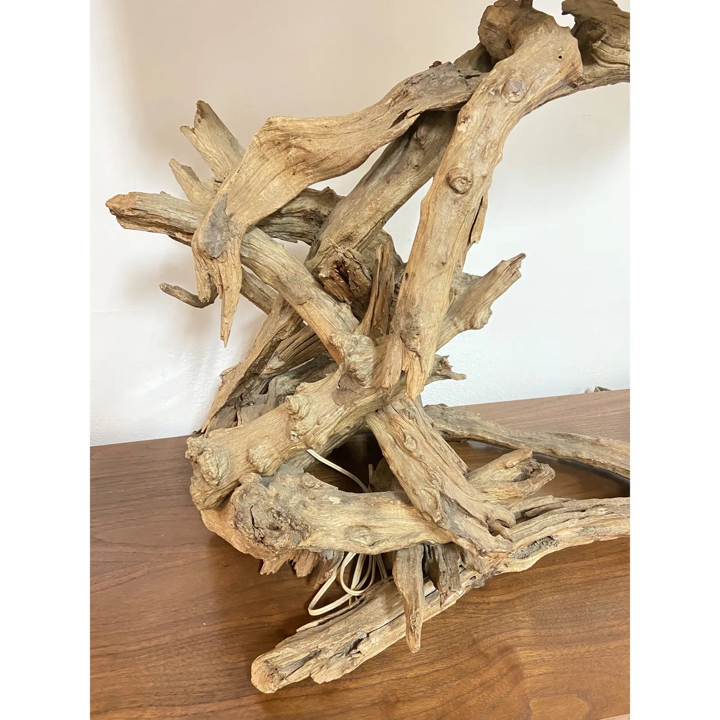 NATURAL DRIFTWOOD TABLE LAMP WITH SHADE